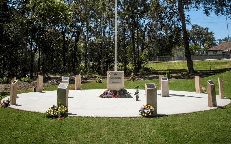 Stage1 WM - memorial with wreaths